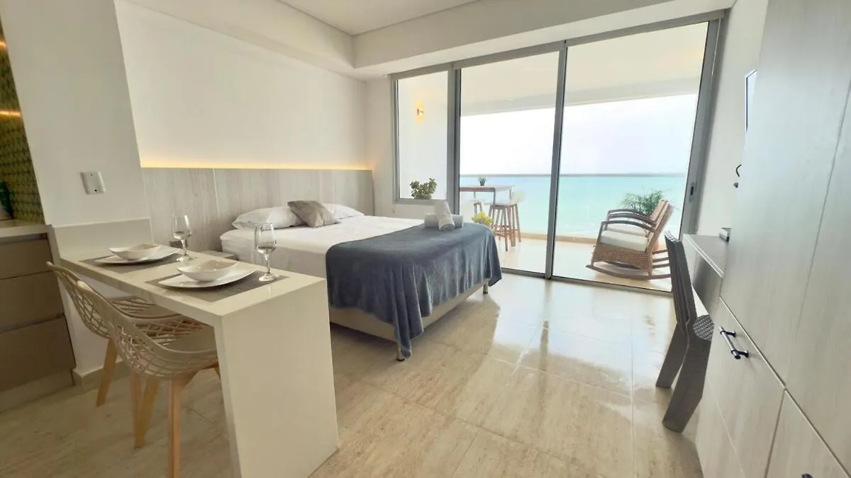 Beachfront Studio With Stunning Ocean Views location